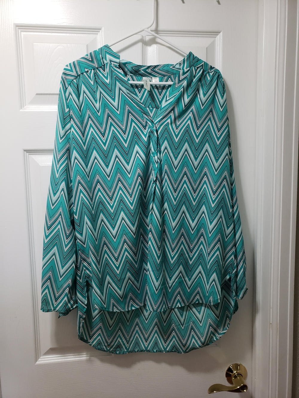 Tacera Teal Chevron V-Neck Blouse